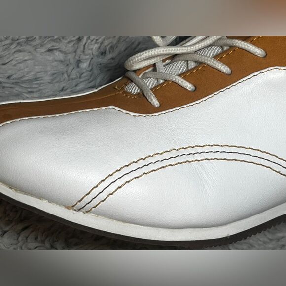 Timberland Wheat and White Sneakers Casual Size 7 1/2
Vintage - Picture 8 of 13